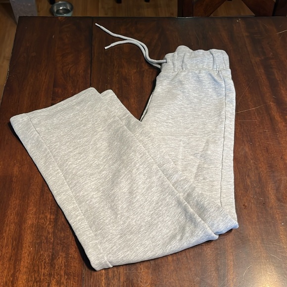 Trendy grey flared pants. - Picture 2 of 4